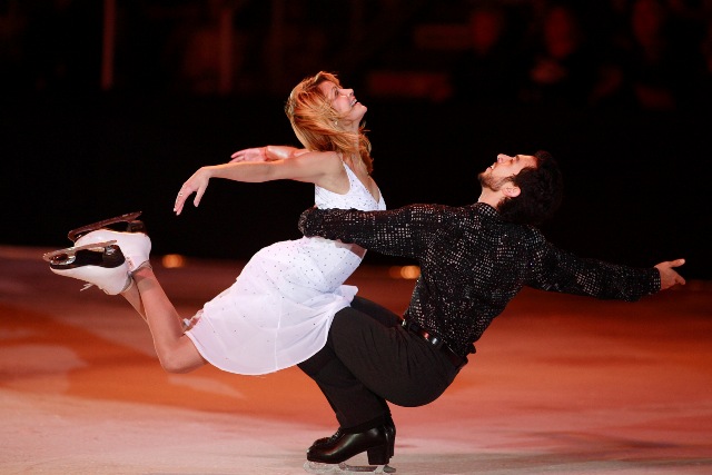 Tanith BELBIN and Ben Agosto in action