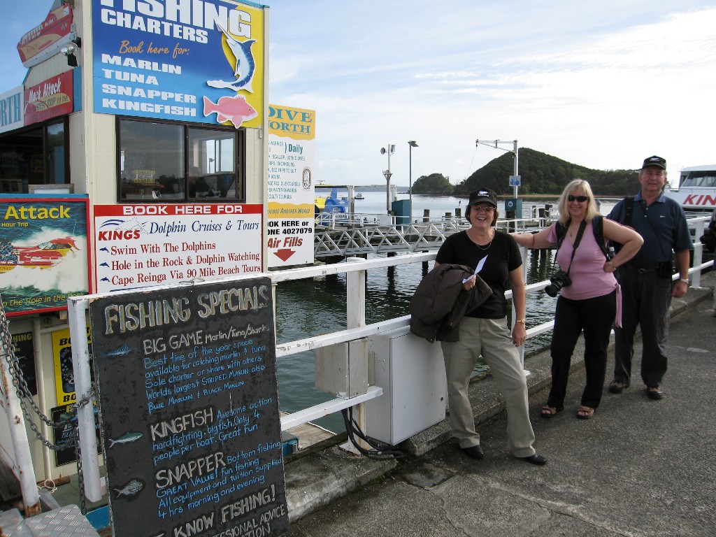 Waiting for boat to Hole in the Rock